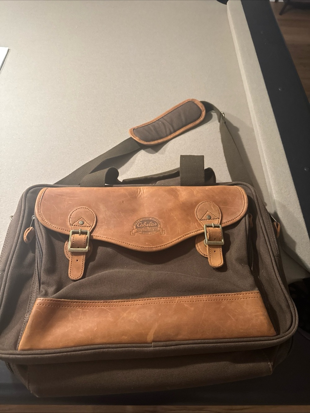 Vintage Cabela's Brown Canvas Laptop Brief with Tan Leather Trim - Picture 2 of 11